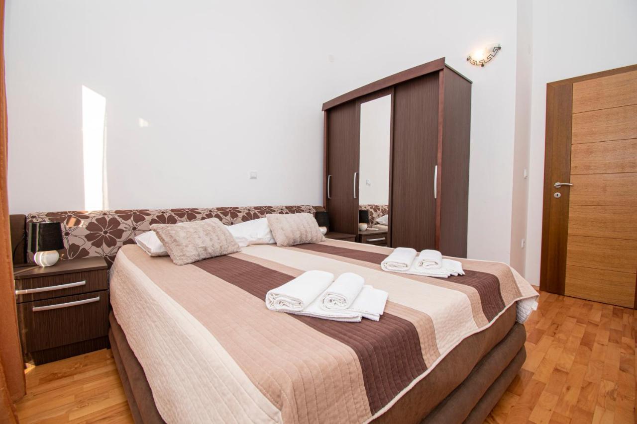 Lotusapart Premantura Bagian luar foto