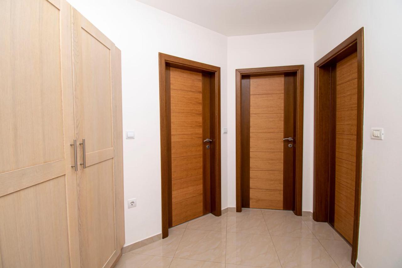 Lotusapart Premantura Bagian luar foto